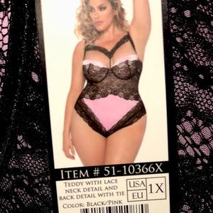 NWT Oh la la Cheri Paris